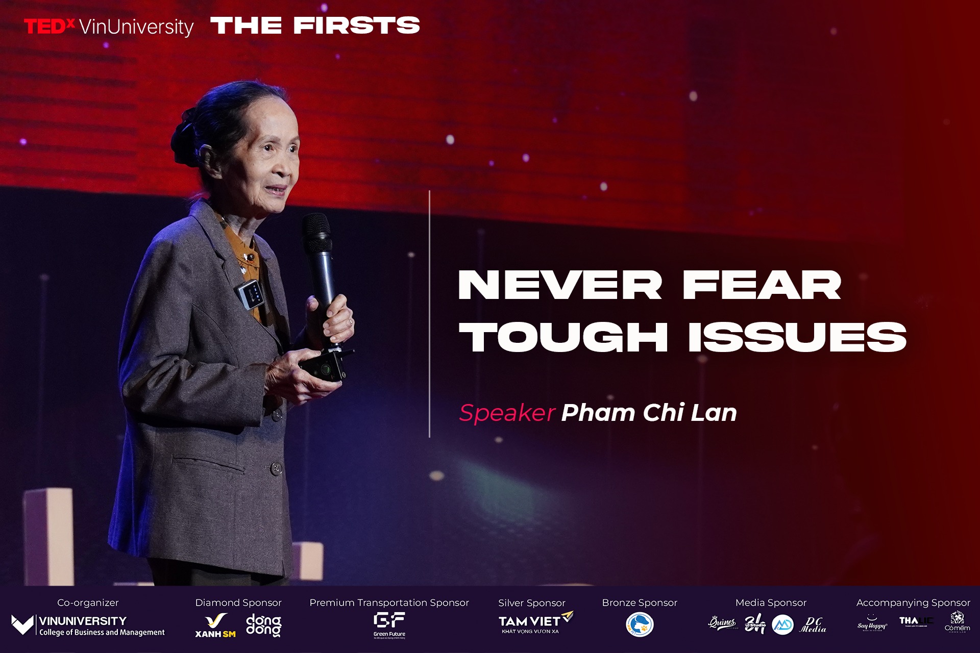 Pham Chi Lan speaking on the TEDx VinUniversity stage.